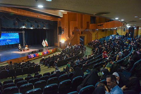 گردهمایی بانوان ایرانی طلایه داران ساخت صحن حضرت زینب (س)